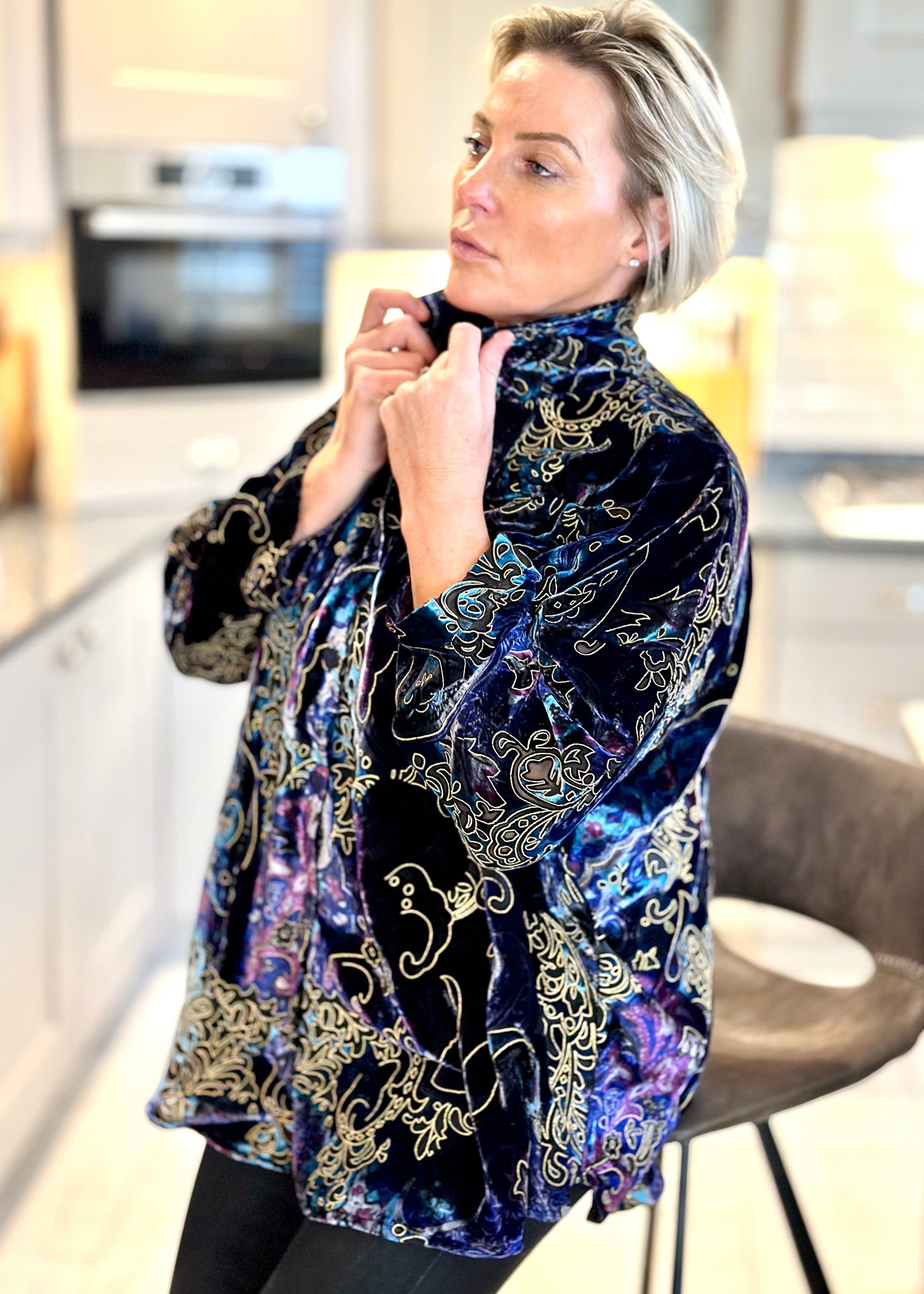 D - THE SOHO OVERSIZED SHIRT IN PAISLEY DEVORE SILK VELVET IN BLUE