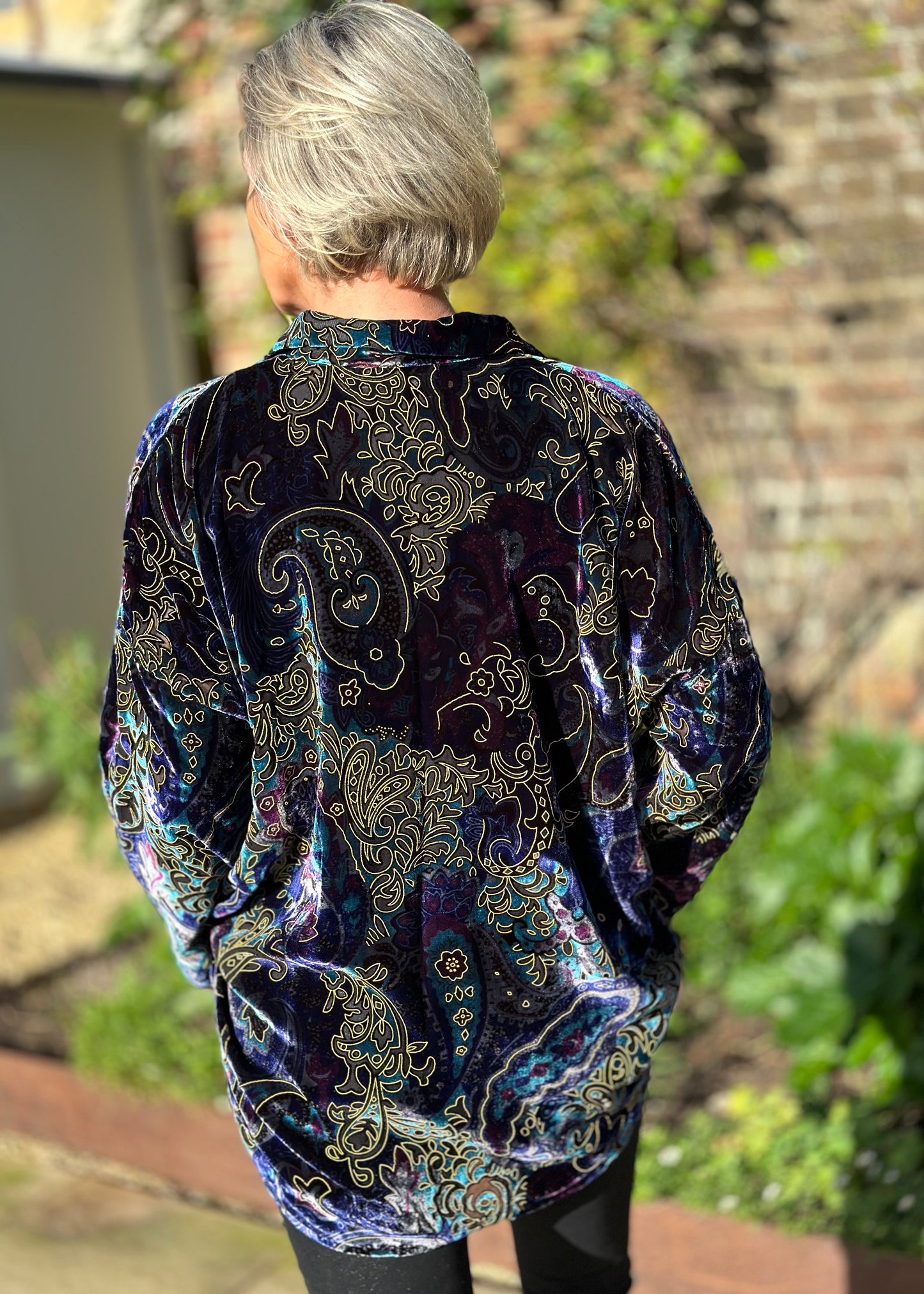 D - THE SOHO OVERSIZED SHIRT IN PAISLEY DEVORE SILK VELVET IN BLUE